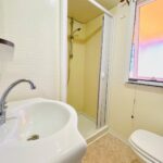 Lavabo Alloggio Famiglia – Camping Villaggio Nettuno Roma